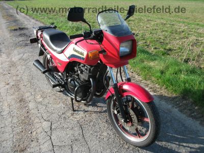 Kawasaki_GPz_305_rot_EX305_GIVI_wie_EX_Z_KZ_GPz_CSR_250_305_A_B_58.jpg