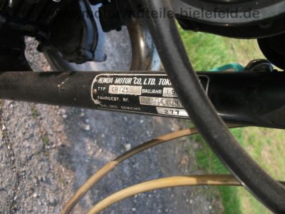 Honda_CB_125K_blau_EZ_1975_wie_93_125_SS_Super_Sport_K_disc_T_T2_CB200_CB_200_77.jpg