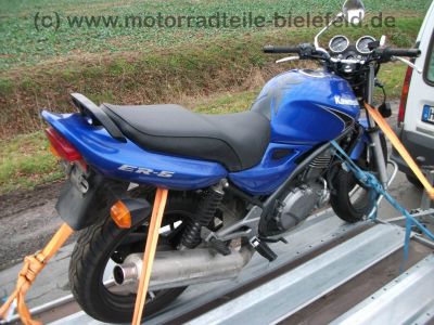 Kawasaki_ER-5_C_D_schwarz-blau_crash_-_wie_EN_KLE_GPZ_EX_ER_500_A_B_C_D_S_10.jpg