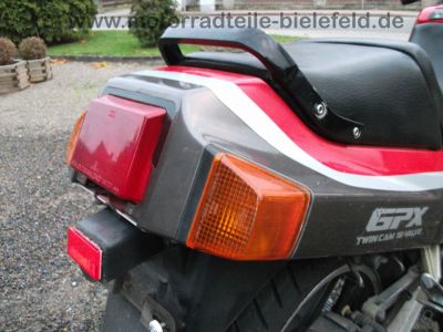 Kawasaki_GPX_600_R_ZX600C_rot_ohne_Motor_HuB_wie_GPZ_GPX_ZX_500_600_750_900_A_B_C_D_E_R_31.jpg