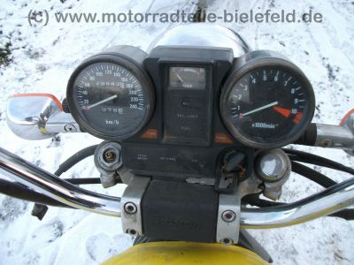 Honda_VF_750_C_Magna_RC09_gelb_wie_700_V45_C_F_S_RC07_RC15_RC21_133.jpg