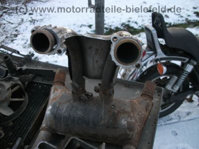 Honda_VF_750_C_Magna_RC09_gelb_wie_700_V45_C_F_S_RC07_RC15_RC21_42.jpg