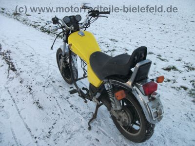 Honda_VF_750_C_Magna_RC09_gelb_wie_700_V45_C_F_S_RC07_RC15_RC21_52.jpg