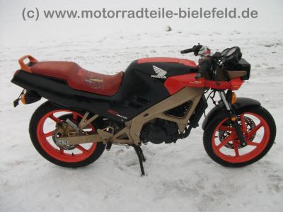Honda_NSR_125_F_naked_JC20_orange_wie_NSR_CRM_125_R_JC22_JD_10_13_15_JD10_JD13_JD15_64.jpg