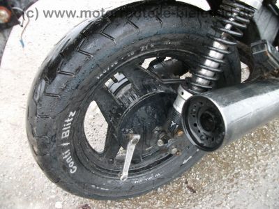 Honda_CBX_750_F_RC17_Nighhawk_S_grau_Crash_Motor_wie_CB_750_Sevenfifty_RC42_41.jpg