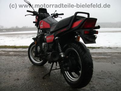 Honda_CBX_750_F_RC17_Nighhawk_S_rot-schwarz_Crash_-_Motor_wie_CB_750_Sevenfifty_RC42_48.jpg