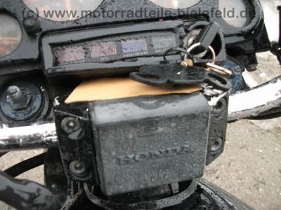 Honda_CBX_750_F_RC17_Nighhawk_S_rot-schwarz_Crash_-_Motor_wie_CB_750_Sevenfifty_RC42_70.jpg