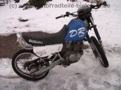 Suzuki_DR_125_SE_blau_Crash_-_Technik_wie_GN_GZ_DR_125_S_SE_Marauder_2.jpg