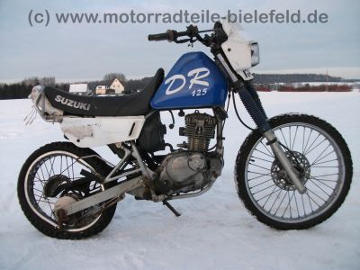 Suzuki_DR_125_SE_blau_Crash_-_Technik_wie_GN_GZ_DR_125_S_SE_Marauder_49.jpg