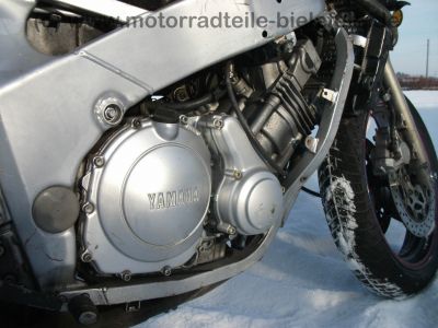 Yamaha_FZR_600_3HF_schwarz_Crash_-_wie_FZ_FZR_600_750_3HE_38.jpg