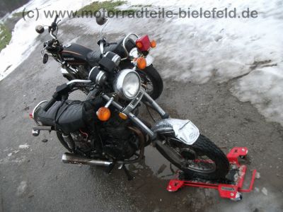 Suzuki_GN_250_NJ41A_Speiche_mattschwarz_Crash_-_wie_DR_GN_GZ_125_250_400_S_E_D_SE_11.jpg