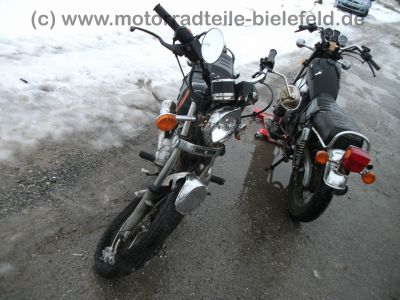 Suzuki_GN_250_NJ41A_Speiche_mattschwarz_Crash_-_wie_DR_GN_GZ_125_250_400_S_E_D_SE_8.jpg