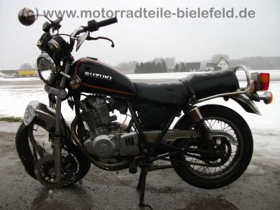 Suzuki_GN_250_NJ41A_Speiche_schwarz-rot_Crash_-_wie_DR_GN_GZ_125_250_400_S_E_D_SE_13.jpg