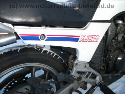 Yamaha_XJ_600_51J_grau-weiss_Crash_-_wie_XJ_550_650_700_750_20.jpg