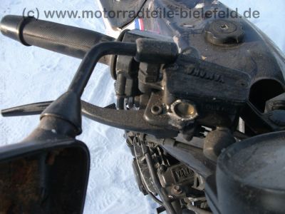 Yamaha_XJ_600_51J_grau-weiss_Crash_-_wie_XJ_550_650_700_750_40.jpg
