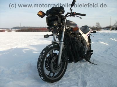 Yamaha_XJ_600_51J_grau-weiss_Crash_-_wie_XJ_550_650_700_750_53.jpg