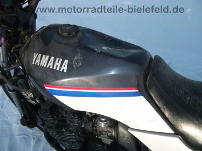 Yamaha_XJ_600_51J_grau-weiss_Crash_-_wie_XJ_550_650_700_750_62.jpg