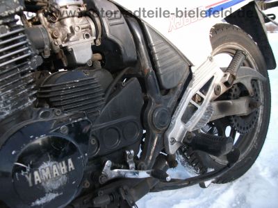 Yamaha_XJ_600_51J_grau-weiss_Crash_-_wie_XJ_550_650_700_750_65.jpg