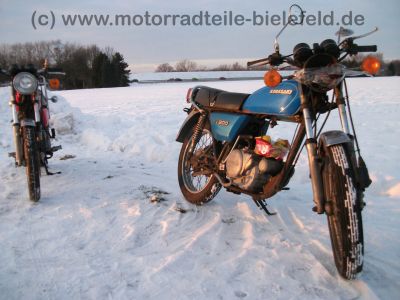 Kawasaki_Z_200_A_Einzylinder_blau_wie_Z_KZ_LTD_KL_250_Z200_Z250_KL250_A_C_6.jpg