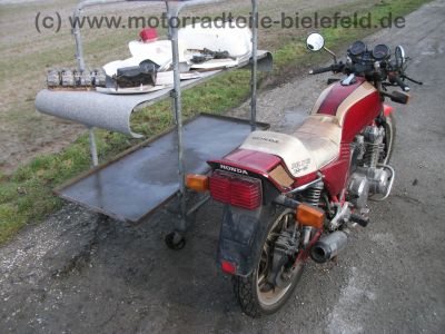 Honda_CB_900_F_900F_Boldor_SC01_rotmetallic_Marshall_Auspuff_4in1_Tommaselli_Giuliari_Sitzbank_wie_SC04_750_K_KZ_F_RC01_RC04_4.jpg