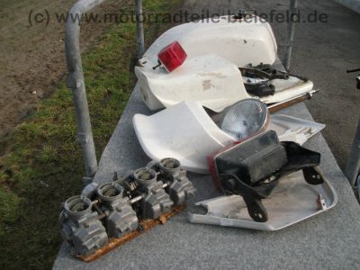 Honda_CB_900_F_900F_Boldor_SC01_rotmetallic_Marshall_Auspuff_4in1_Tommaselli_Giuliari_Sitzbank_wie_SC04_750_K_KZ_F_RC01_RC04_9.jpg