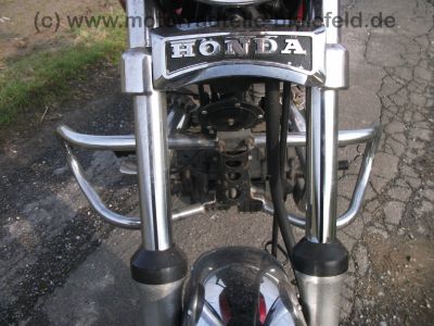 Honda_CM_400_T_400T_original_rot_NC01_Chopper_Sturzbuegel_Fehling_Sissybar_wie_CB_CM_250_400_T_N_25.jpg