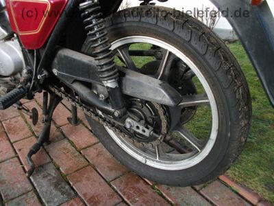 Kawasaki_KZ_750_E_rot_Neuteile_2x_4in1_Auspuff_motad_n-eta_BSM_-_wie_Z_KZ_GPz_650_750_B_C_E_GP_LTD_UT_122.jpg