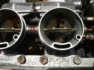 Kawasaki_KZ_750_E_rot_Neuteile_2x_4in1_Auspuff_motad_n-eta_BSM_-_wie_Z_KZ_GPz_650_750_B_C_E_GP_LTD_UT_83.jpg