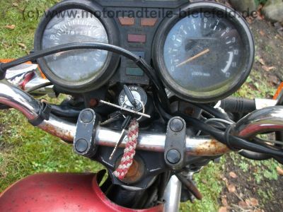 Yamaha_XJ_550_4V8_rot_KONI_wie_XJ_400_500_600_126.jpg