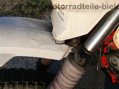 Yamaha_DT_50_MX_Typ_1NN_rot-weiss_-_wie_RD_DT_50_80_125_M_MX_13N_2M4_19.jpg