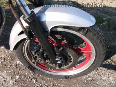 Kawasaki_GPz_550_UT_silber_ZX_550_A_BSM_Future_Auspuff_4_in_1_-_wie_KZ_ZX_Z_400_500_550_750_A_B_C_D_E_UT_GP_44.jpg