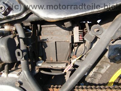 Suzuki_GS_550_M_Katana_gelb_-_wie_GS_400_500_550_750_D_E_11.jpg