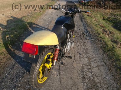 Suzuki_GS_550_M_Katana_gelb_-_wie_GS_400_500_550_750_D_E_31.jpg