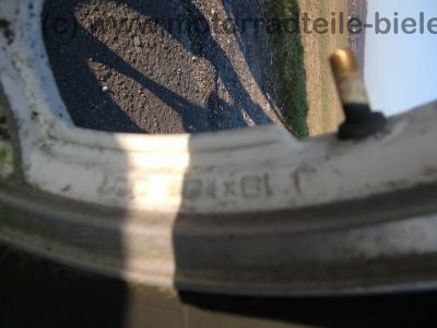 Suzuki_GS_550_M_Katana_gelb_-_wie_GS_400_500_550_750_D_E_40.jpg