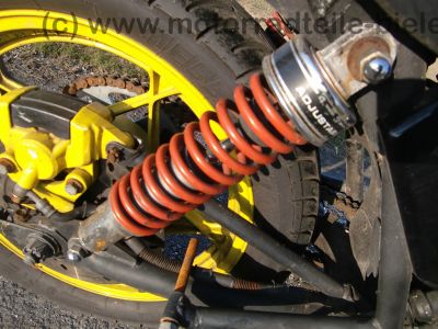 Suzuki_GS_550_M_Katana_gelb_-_wie_GS_400_500_550_750_D_E_50.jpg
