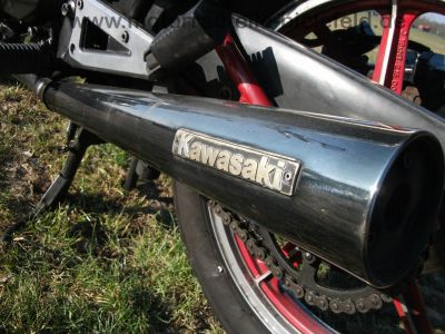 Kawasaki_KZ_400_J_4-Zylinder_schwarz_Typ_KZ_400_M_-_wie_KZ_ZX_Z_400_500_550_750_A_B_C_D_E_UT_GP_70.jpg