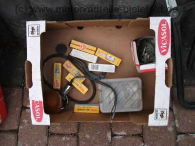 Yamaha_XJ_650_4K0_rot_KONI_Krauser_Hepco_und_Becker_Extras_-_wie_XJ_400_550_650_700_750_SECA_11M_MAXIM_4H7_163.jpg