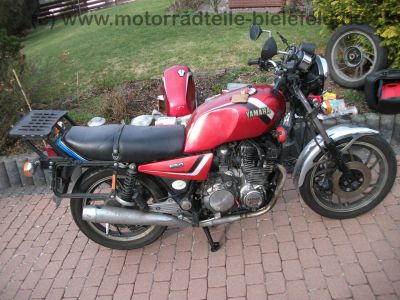 Yamaha_XJ_650_4K0_rot_KONI_Krauser_Hepco_und_Becker_Extras_-_wie_XJ_400_550_650_700_750_SECA_11M_MAXIM_4H7_94.jpg