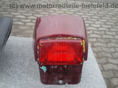 Suzuki_GSX_750_ES_EF_E_GR72A_GR_72_A_Sitzbank_Seitenteil_Seitenverkleidung_Heck_Heckteil_Ruecklicht_14.jpg