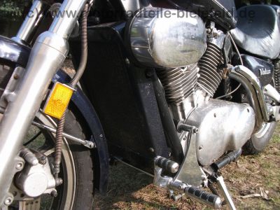 Kawasaki_VN-15_VULCAN_VN_15_1500_A_B_C_D_VNT50A_VNT_50_A_EZ_1988_vorverlegte_Fussrasten_Breitlenker_Ochsenaugen_30.jpg