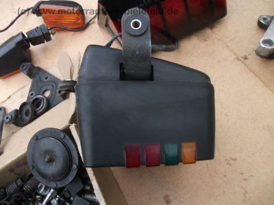 Suzuki_GSX_1100_EF_GV71C_KRAUSER_Gepaecktraeger_Koffertraeger_Gepaecksystem_erst_49tkm_-_wie_GSX_750_1100_ES_EF_E_GV_71_A_B_C_34.jpg