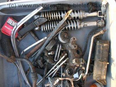 Honda_CB_200_Twin_2x_zerlegt_in_Teilen_Extras_Sondersitz_etc__-_wie_CB_125_250_K_G_131.jpg