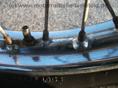 Honda_CB_200_Twin_2x_zerlegt_in_Teilen_Extras_Sondersitz_etc__-_wie_CB_125_250_K_G_61.jpg