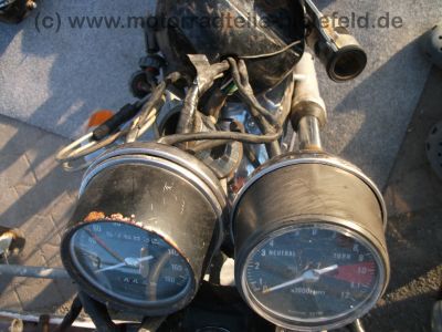 Honda_CB_200_Twin_2x_zerlegt_in_Teilen_Extras_Sondersitz_etc__-_wie_CB_125_250_K_G_70.jpg