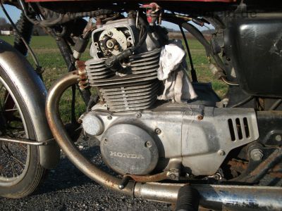 Honda_CB_200_Twin_rot_rostig_Originalteile_Auspuff_Kotfluegel_Sitzbank_-_wie_CB_125_250_K_G_16.jpg