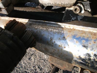 Honda_CB_200_Twin_rot_rostig_Originalteile_Auspuff_Kotfluegel_Sitzbank_-_wie_CB_125_250_K_G_42.jpg