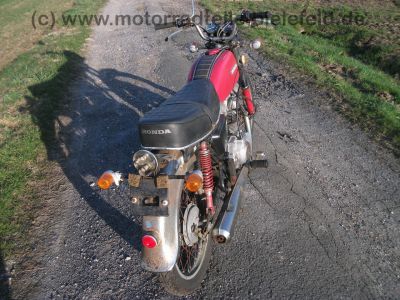 Honda_CB_200_Twin_rot_rostig_Originalteile_Auspuff_Kotfluegel_Sitzbank_-_wie_CB_125_250_K_G_59.jpg