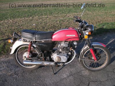 Honda_CB_200_Twin_rot_rostig_Originalteile_Auspuff_Kotfluegel_Sitzbank_-_wie_CB_125_250_K_G_60.jpg