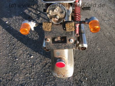 Honda_CB_200_Twin_rot_rostig_Originalteile_Auspuff_Kotfluegel_Sitzbank_-_wie_CB_125_250_K_G_71.jpg