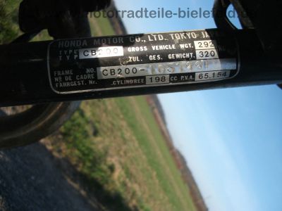 Honda_CB_200_Twin_rot_rostig_Originalteile_Auspuff_Kotfluegel_Sitzbank_-_wie_CB_125_250_K_G_82.jpg